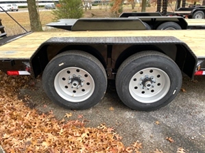 Low Profile Gooseneck Trailer For Sale Gooseneck Trailer sale at Gatormade Trailers! This gooseneck trailer features 8,000 pound axles, 17.5 commercial tires, tube frame, dual jacks, and an LED work light 